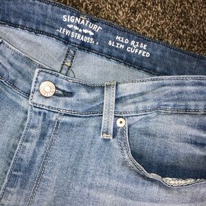 Levi's Jeans - LEVI’S LEVI STRAUSS SIGNATURE MID RISE SLIM JEANS Levi's Jeans - LEVI’S LEVI STRAUSS SIGNATURE MID RISE SLIM JEANS